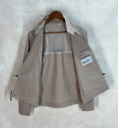 Size Large , 90s Light jacket made by Windbreaker-AJ357 Studio