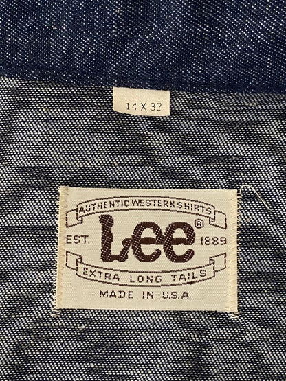Size Small . NOS Vintage Lee denim shirt Made in USA-AJ357 Studio
