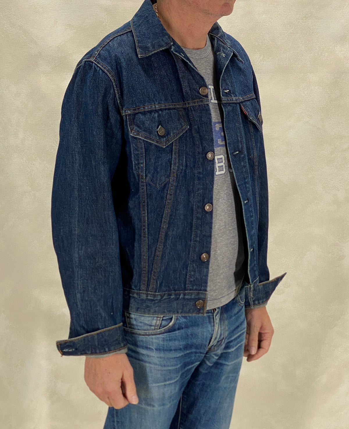 Size 44US / 54EU Guns N Roses Vintage 70s Levi’s Denim Jacket – 2 Pockets – Made in USA-AJ357 Studio