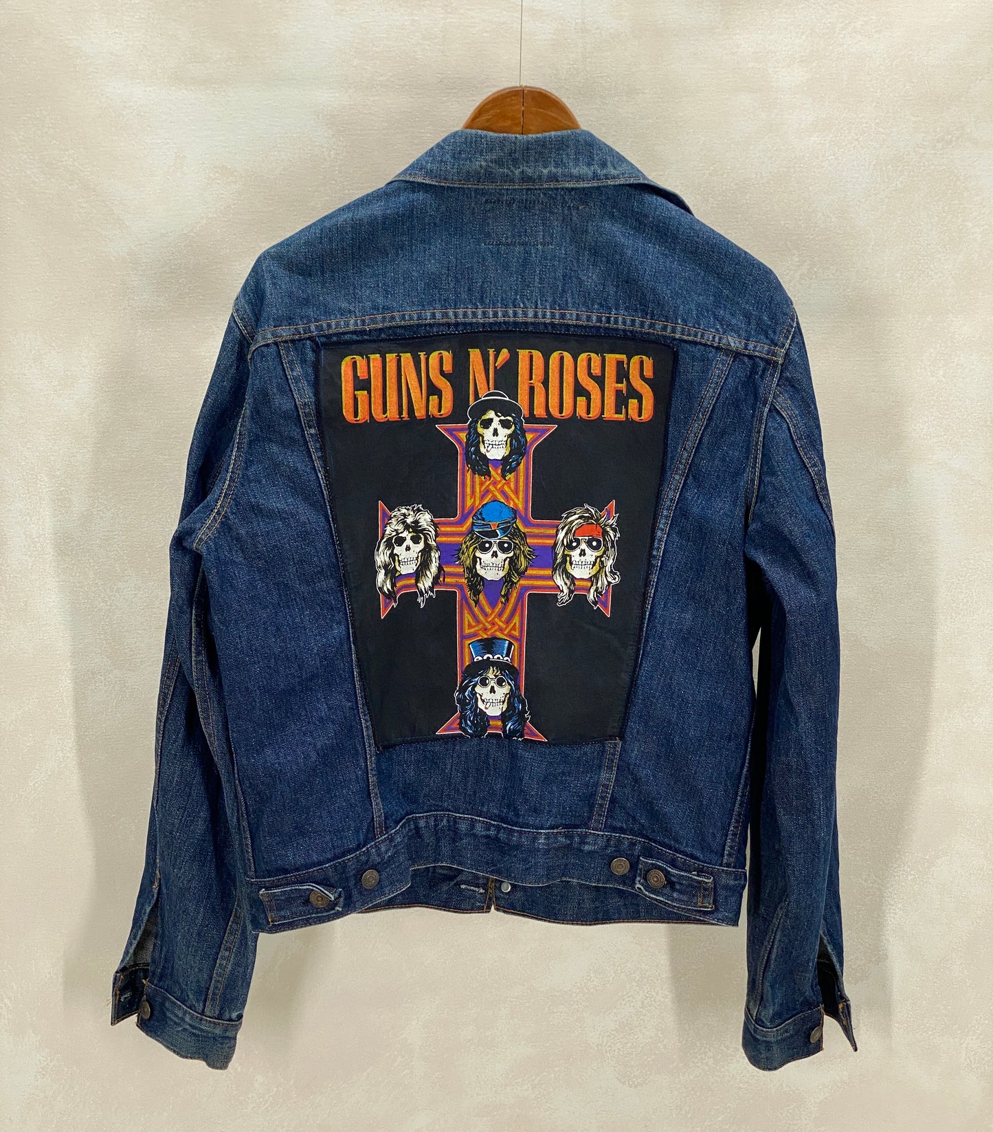 Size 44US / 54EU Guns N Roses Vintage 70s Levi’s Denim Jacket – 2 Pockets – Made in USA - USA Vintage Bcn