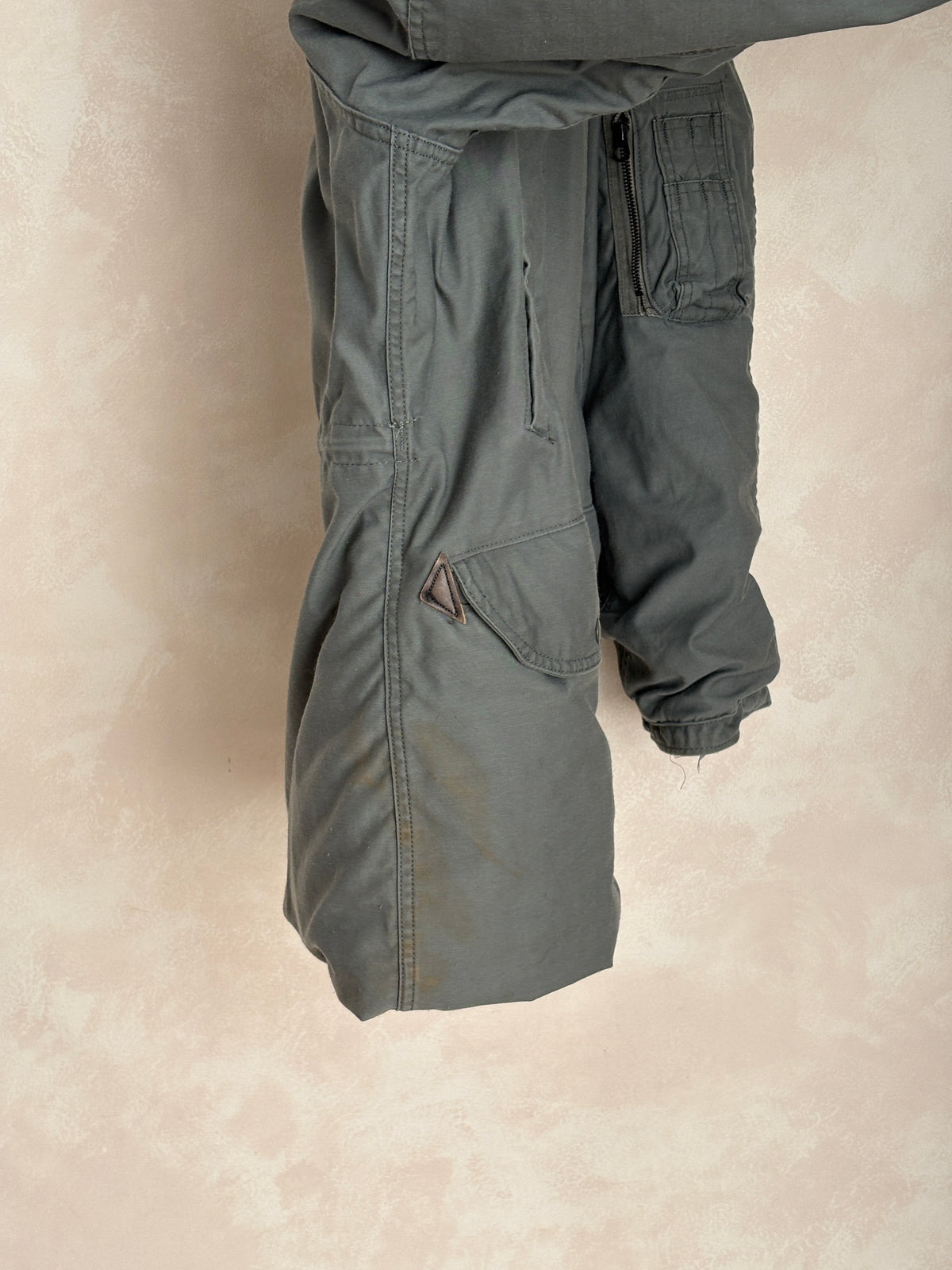 Authentic 1982 US Air Force N-3B Flight Jacket Parka — Extreme Cold Weather — Size Medium-AJ357 Studio