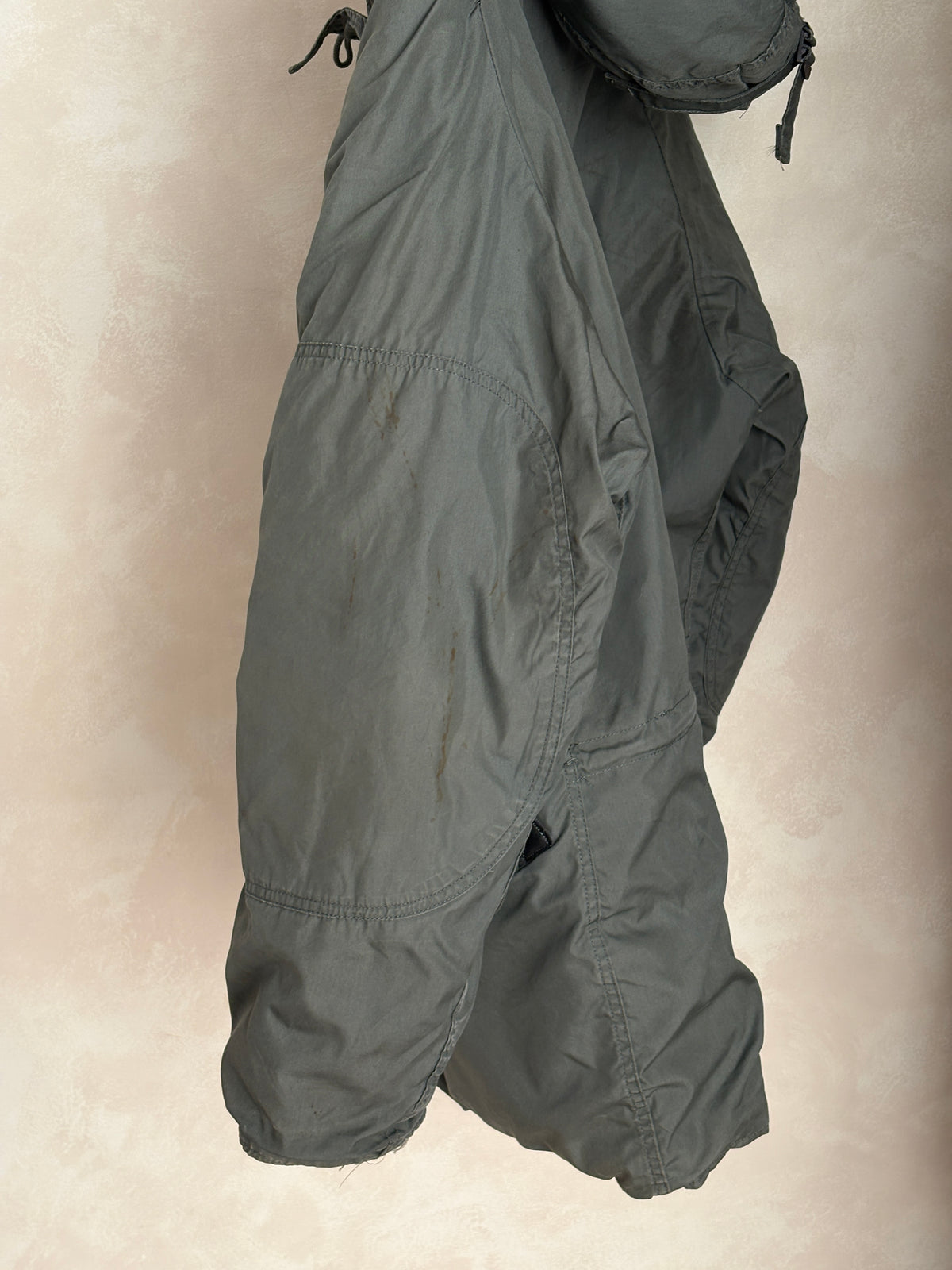 Authentic 1981 US Air Force N-3B Flight Jacket Parka — Extreme Cold Weather — Size Medium-AJ357 Studio