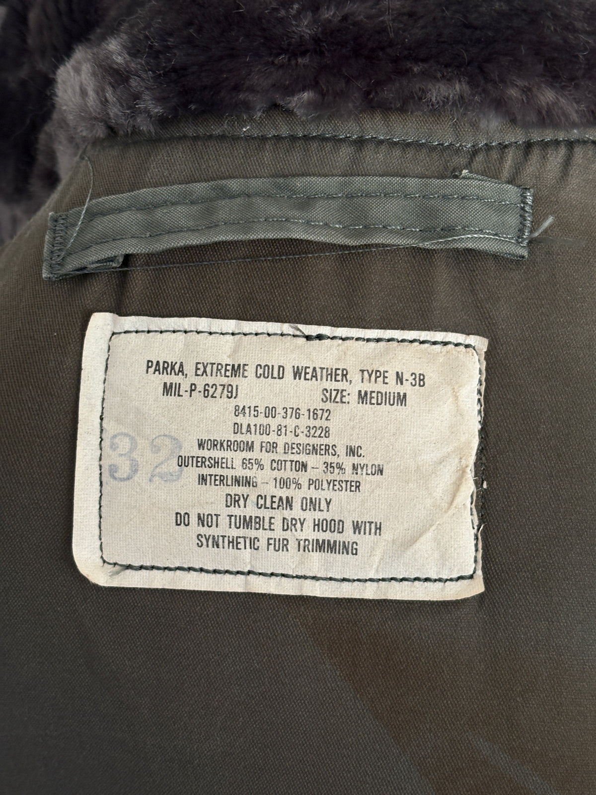 Authentic 1981 US Air Force N-3B Flight Jacket Parka — Extreme Cold Weather — Size Medium-AJ357 Studio
