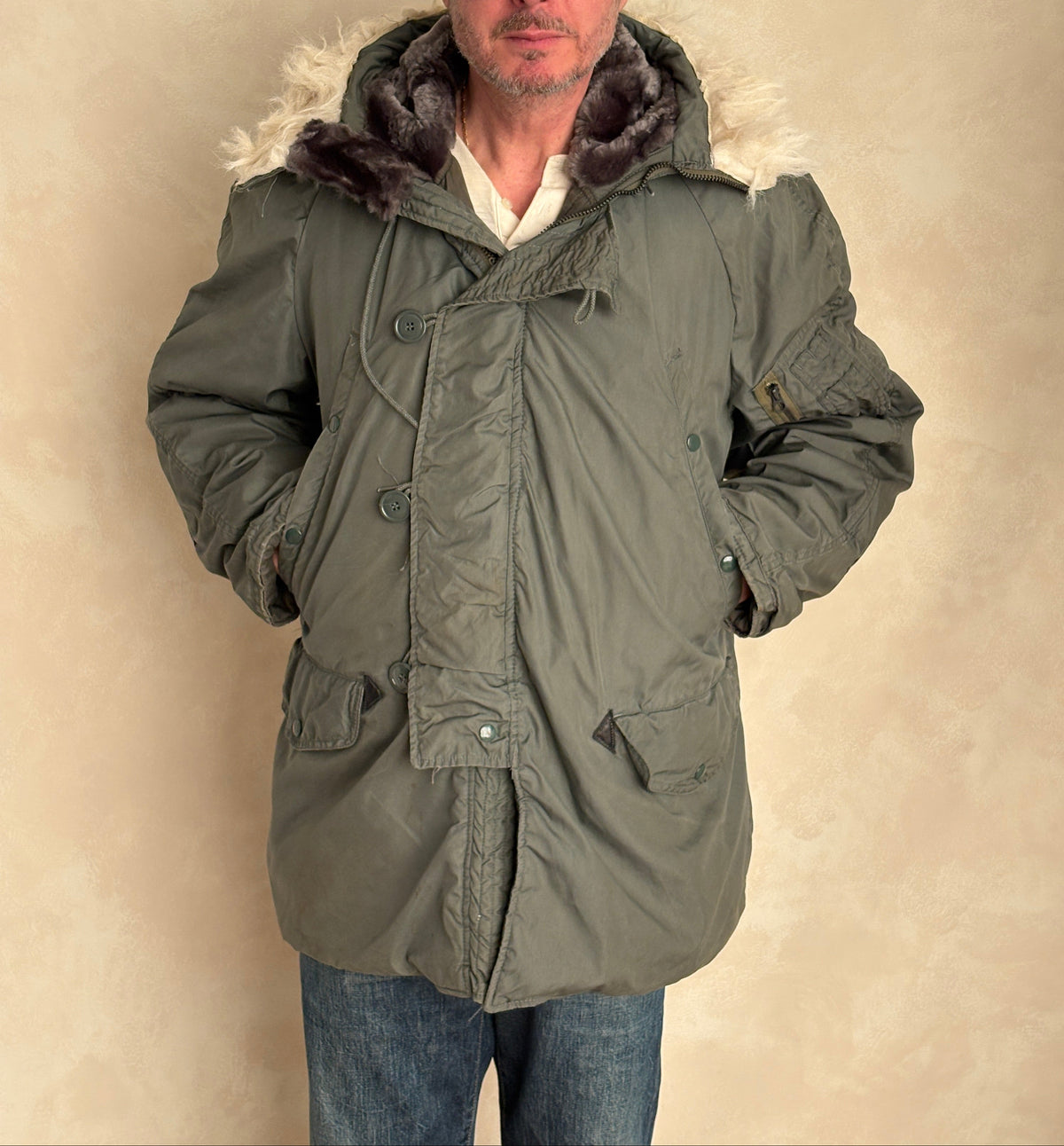 Authentic 1981 US Air Force N-3B Flight Jacket Parka — Extreme Cold Weather — Size Medium-AJ357 Studio