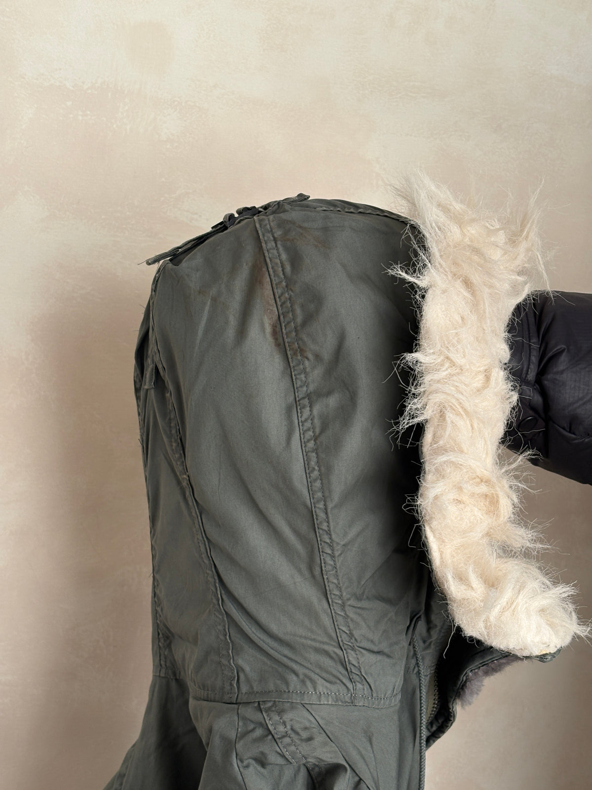Authentic 1981 US Air Force N-3B Flight Jacket Parka — Extreme Cold Weather — Size Medium-AJ357 Studio