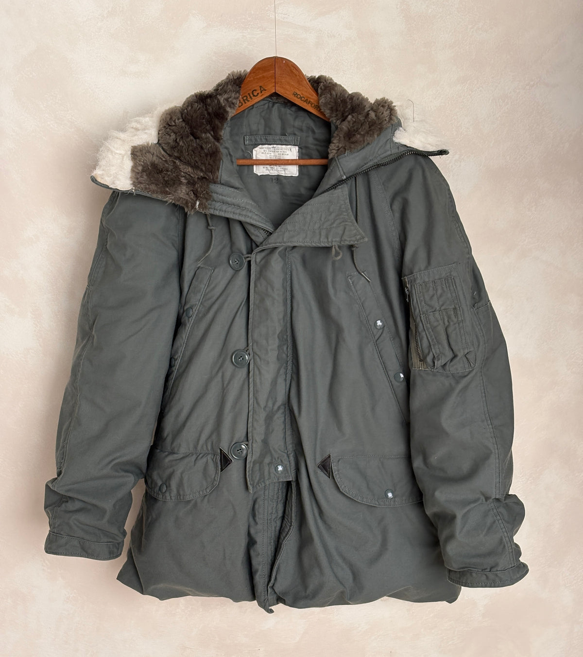 Authentic 1982 US Air Force N-3B Flight Jacket Parka — Extreme Cold Weather — Size Medium-AJ357 Studio