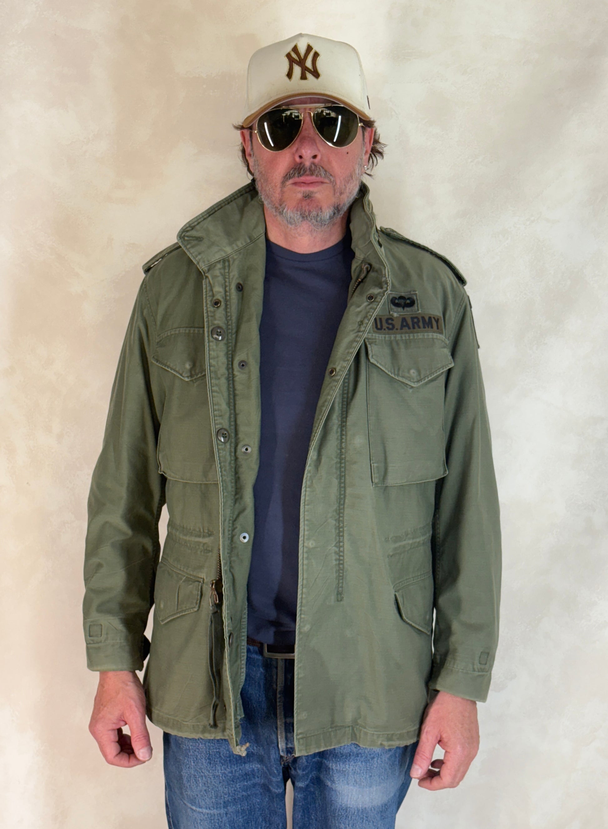 Small Reg. Authentic 82nd Airborne Division US army M-65 field jacket. Military - USA Vintage Bcn