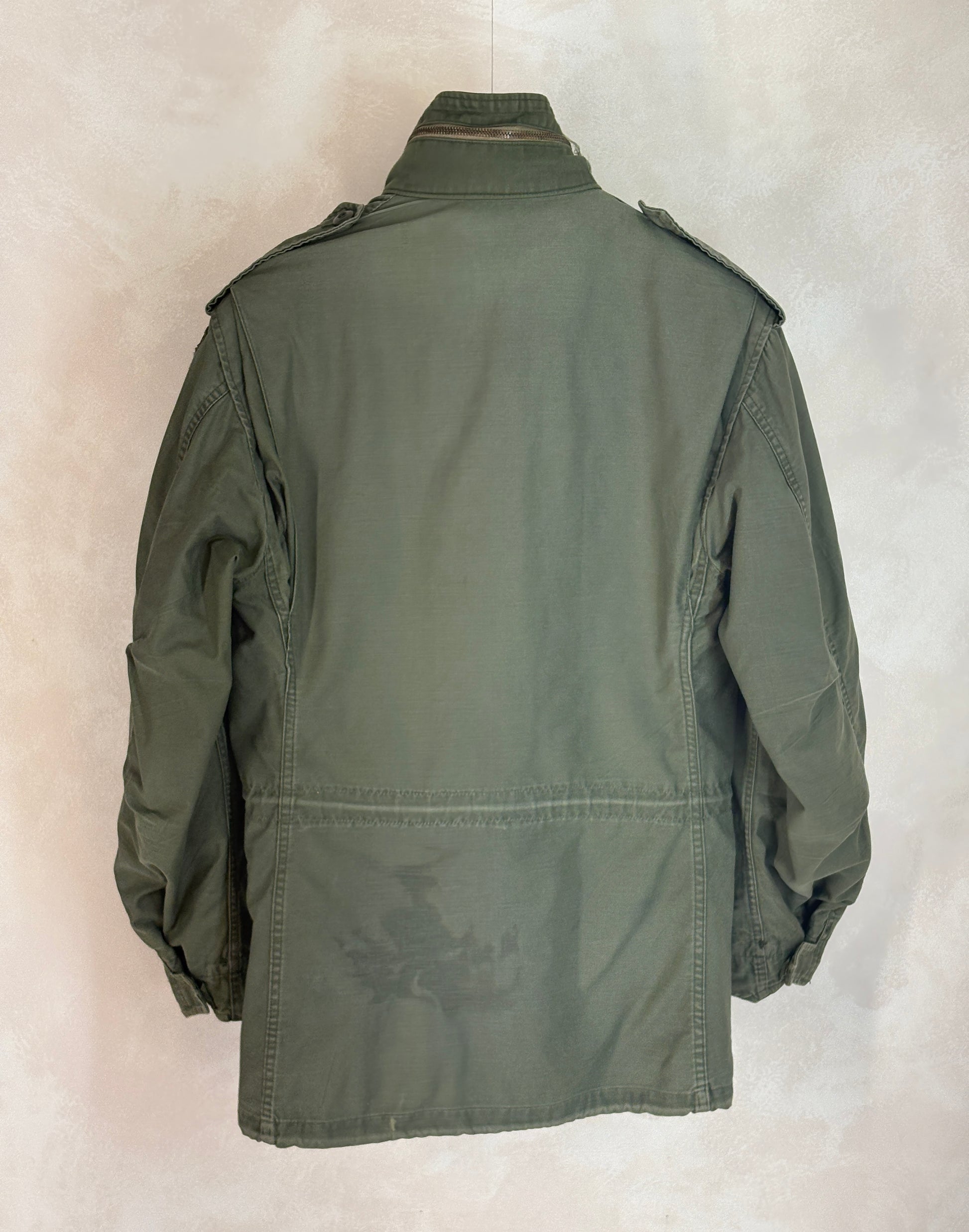 Small Reg. Authentic 82nd Airborne Division US army M-65 field jacket. Military - USA Vintage Bcn