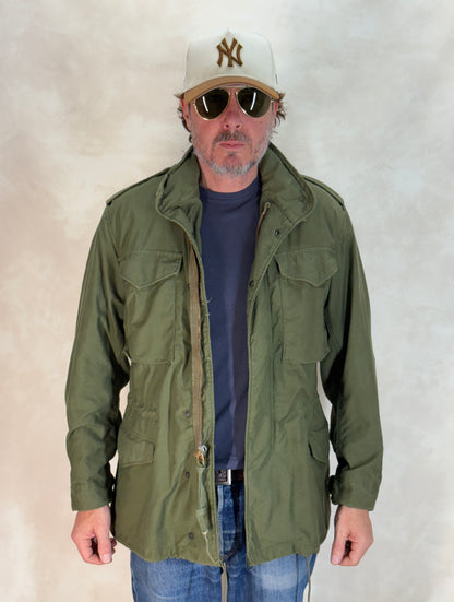 Small Reg. Alpha industries Authentic 1976 US M-65 field jacket .Military-AJ357 Studio