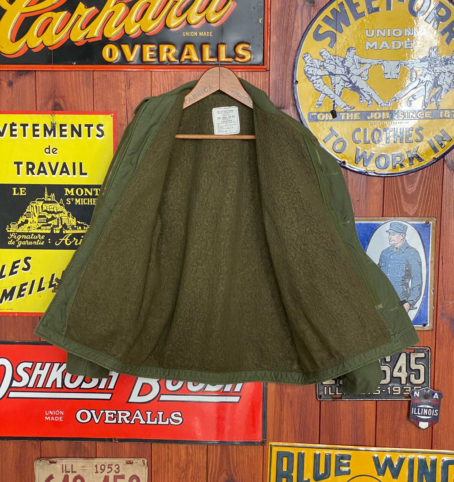 US Navy A-2 Deck Jacket — 1981 Issue, Authentic Military Outerwear Made in USA - Size Small.-AJ357 Studio