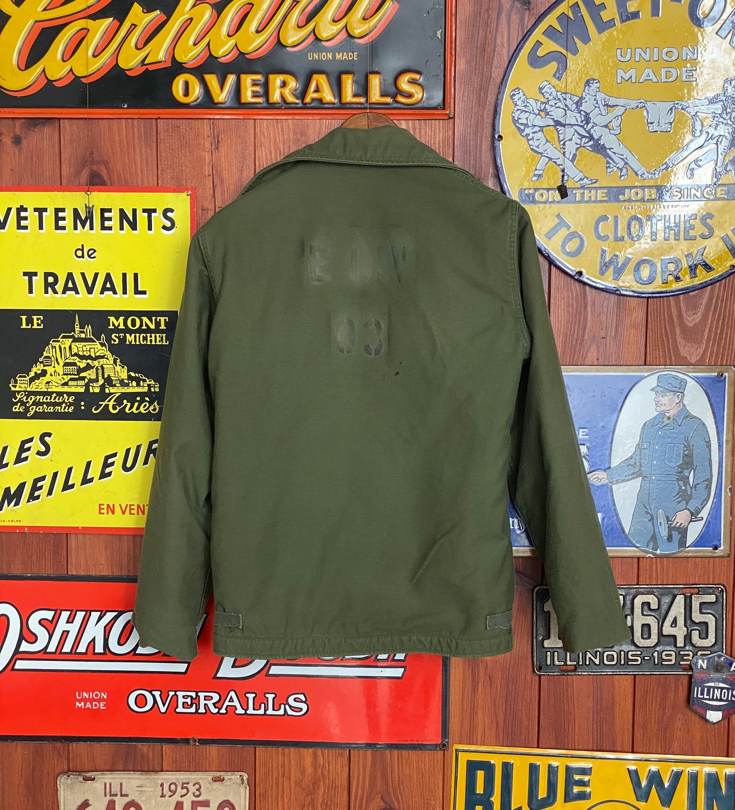US Navy A-2 Deck Jacket — 1981 Issue, Authentic Military Outerwear Made in USA - Size Small.-AJ357 Studio