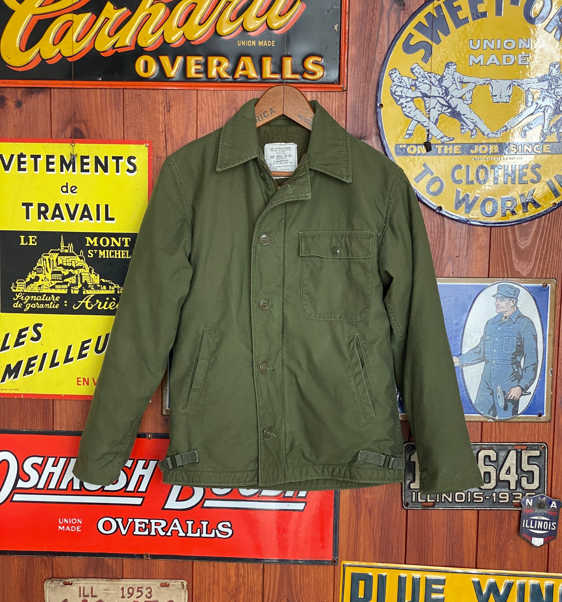 US Navy A-2 Deck Jacket — 1981 Issue, Authentic Military Outerwear Made in USA - Size Small.-AJ357 Studio
