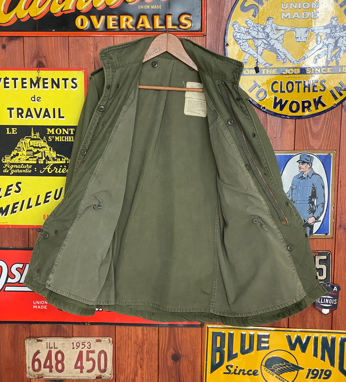 Small long. Authentic 1985 US Army Vintage M-65 field jacket-AJ357 Studio