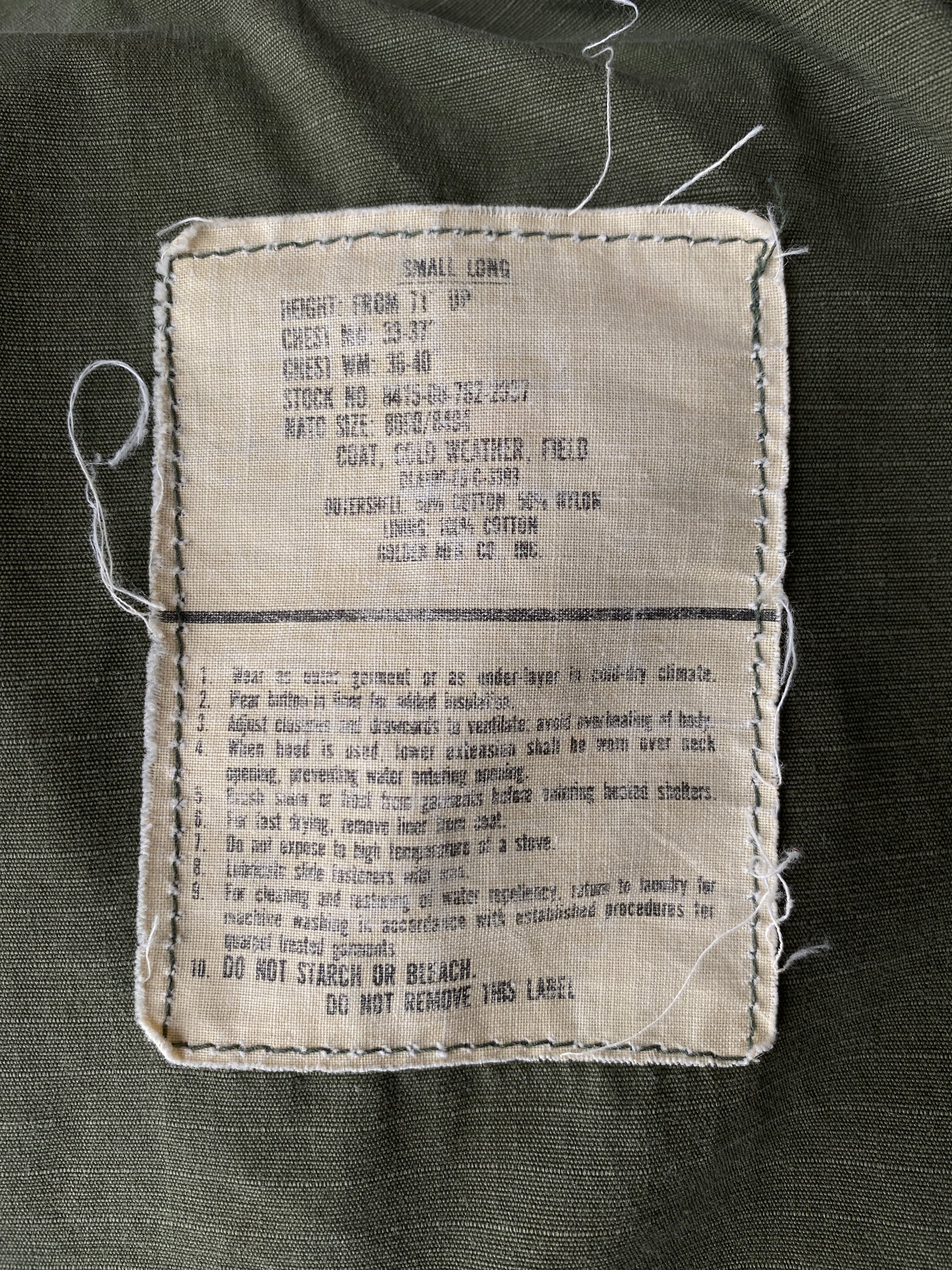 Authentic 1985 US Army M-65 field jacket, vintage military coat in size Small Long