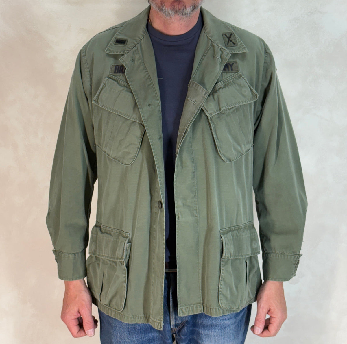Med Reg. Authentic 1968 US Army vintage Vietnam jungle jacket.-AJ357 Studio