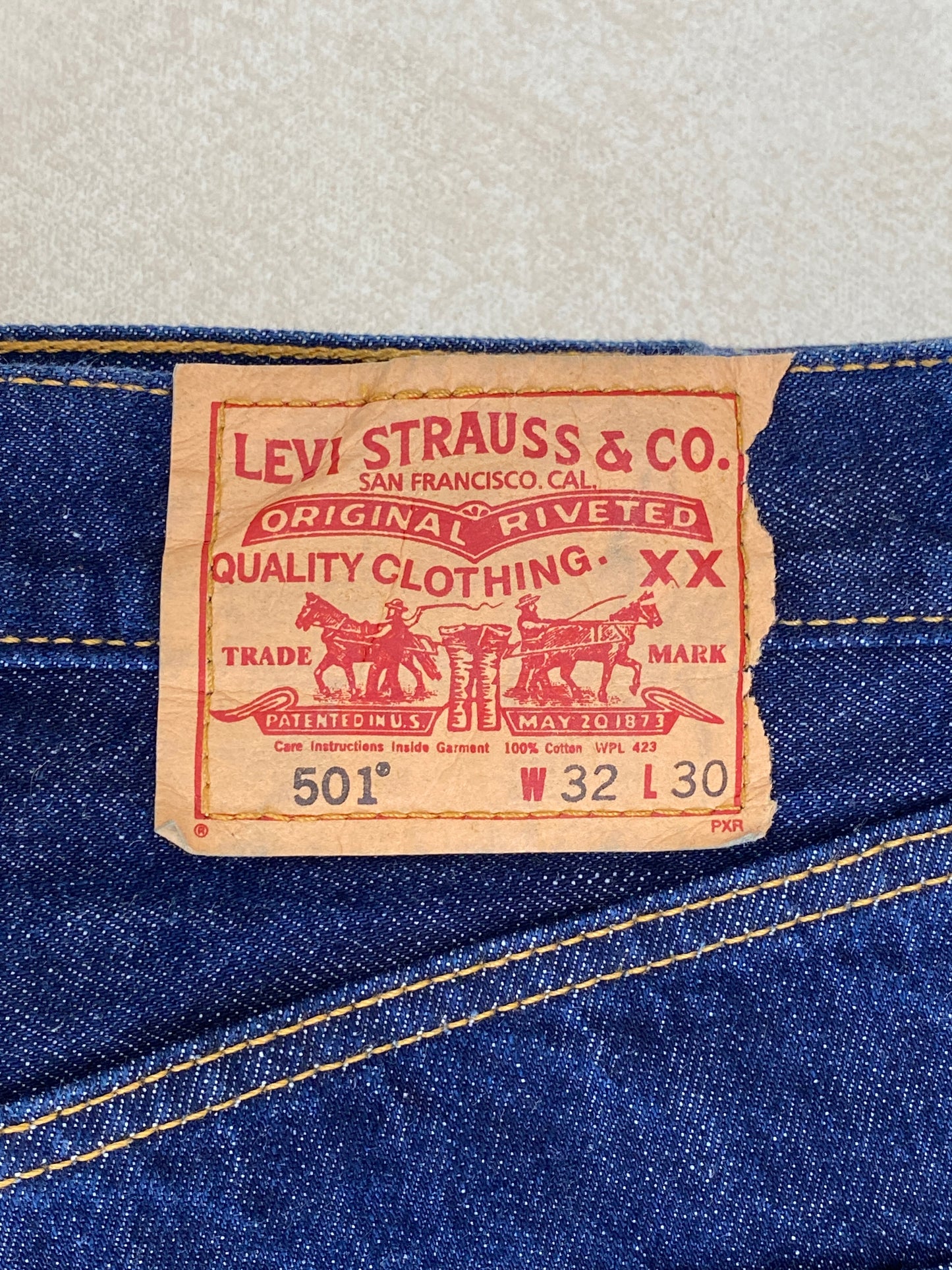32X30 Levi's 501 Vintage Denim Jeans - USA Vintage Bcn