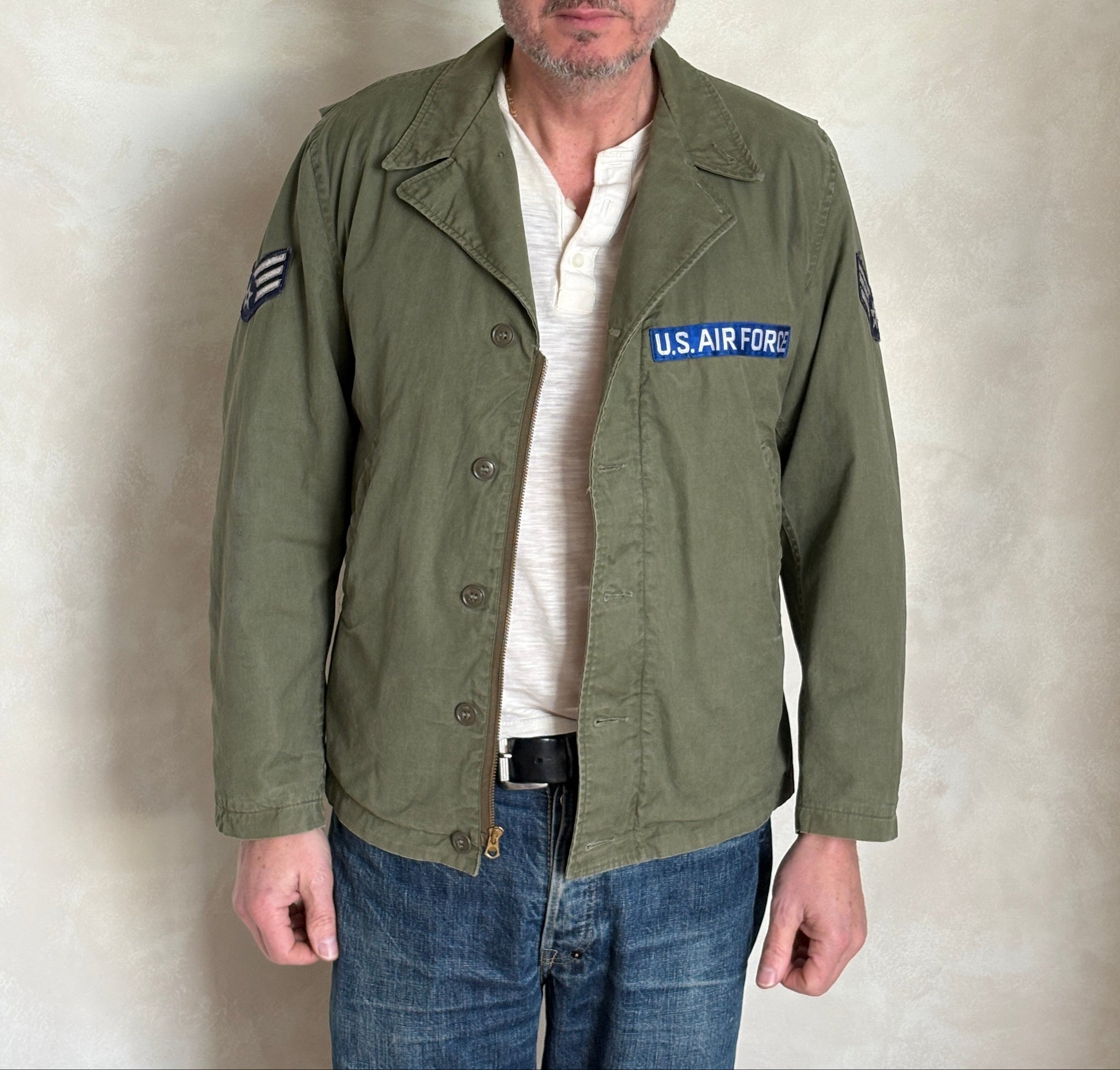 Vintage U.S. N-4 Field Jacket – WWII Contract / Vietnam Era U.S. Air Force Reissue. 38- 40US-AJ357 Studio-AJ357 Studio