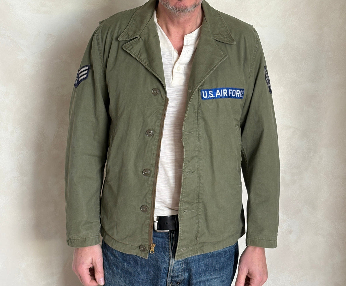 Vintage U.S. N-4 Field Jacket – WWII Contract / Vietnam Era U.S. Air Force Reissue. 38- 40US-AJ357 Studio