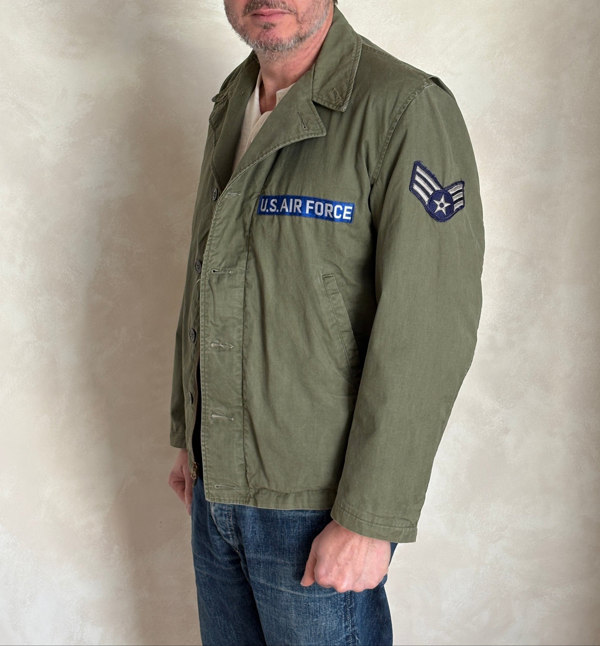 Vintage U.S. N-4 Field Jacket – WWII Contract / Vietnam Era U.S. Air Force Reissue. 38- 40US-AJ357 Studio-AJ357 Studio