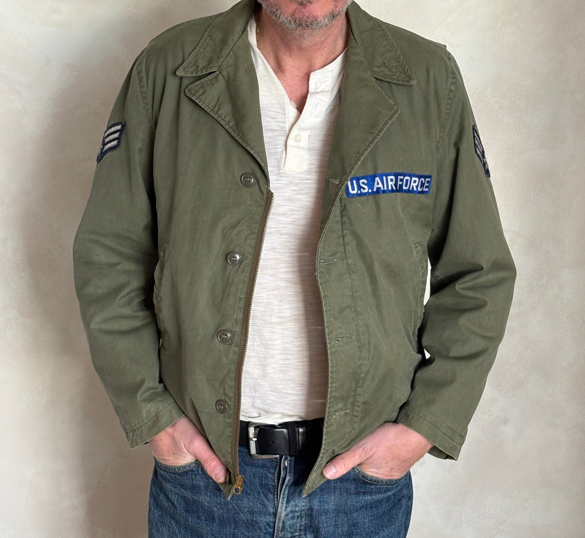 Vintage U.S. N-4 Field Jacket – WWII Contract / Vietnam Era U.S. Air Force Reissue. 38- 40US-AJ357 Studio