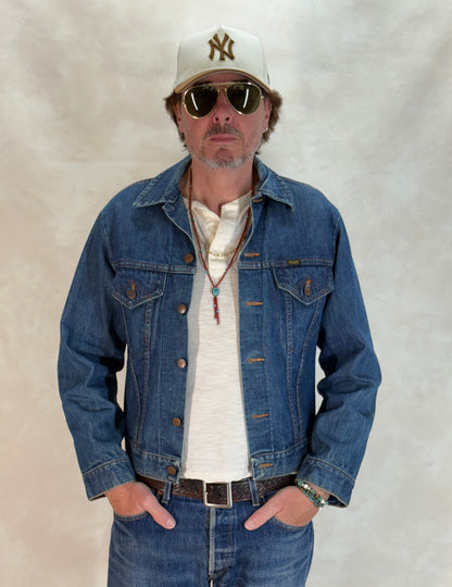 Size 38US / 48EU. Original 70s Wrangler denim jacket with painted back – Made in the USA-AJ357 Studio