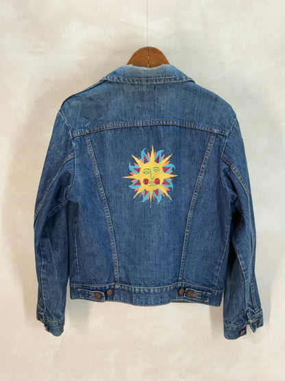 Size 38US / 48EU. Original 70s Wrangler denim jacket with painted back – Made in the USA-AJ357 Studio