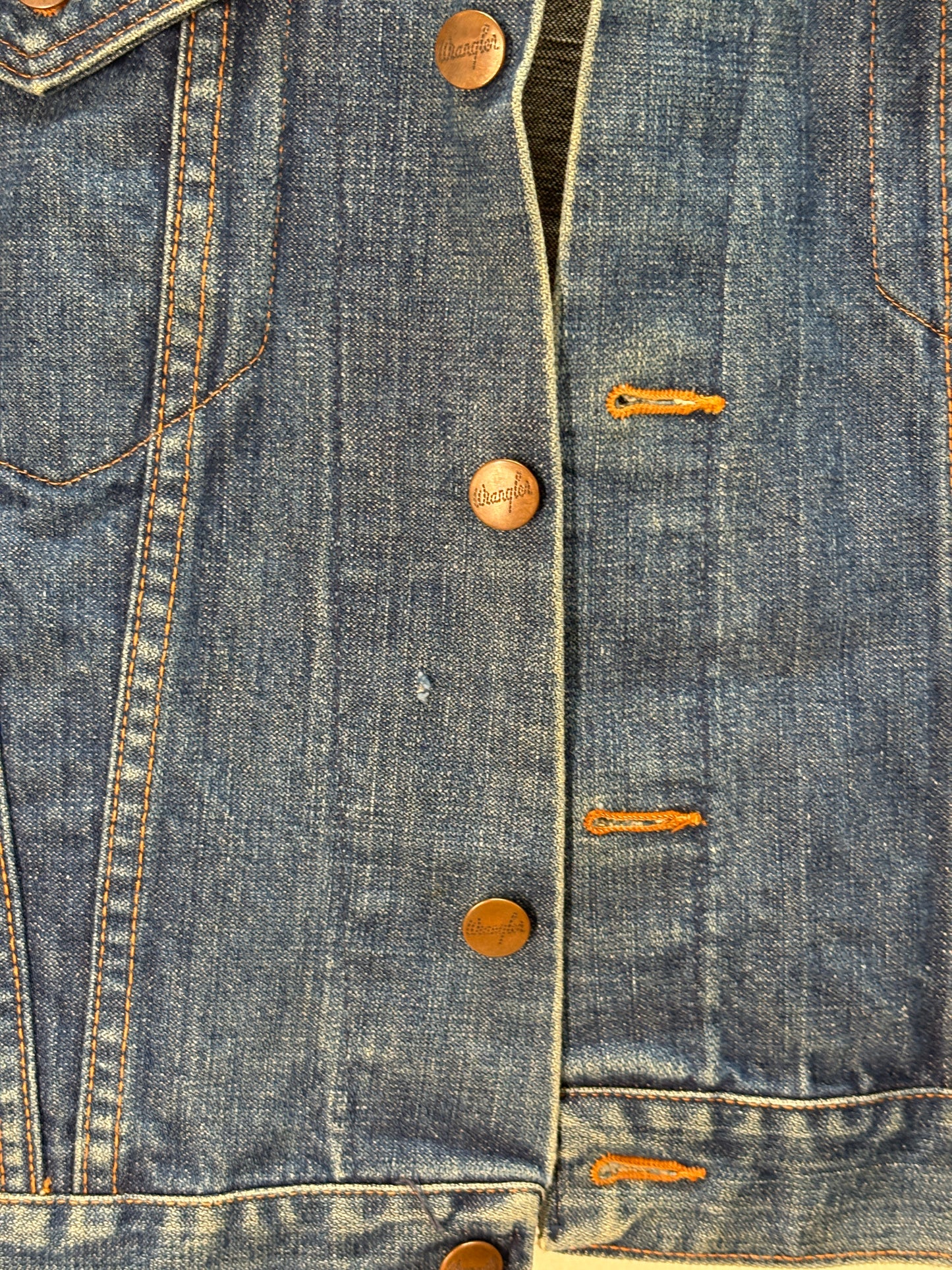 Size 38US / 48EU. Original 70s Wrangler denim jacket with painted back – Made in the USA - USA Vintage Bcn