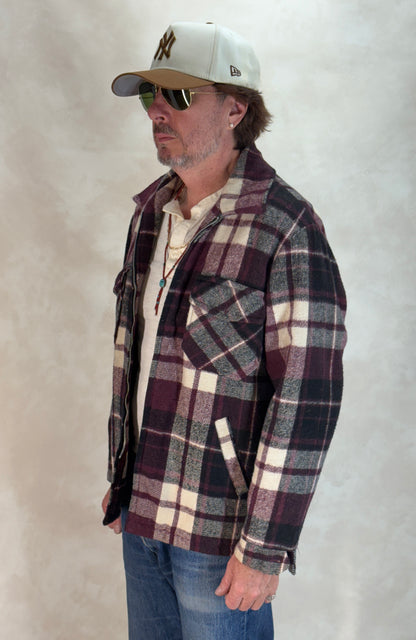 Size Large. 4 pockets 70s Plaid coat Made in USA ( broken zipper)-AJ357 Studio