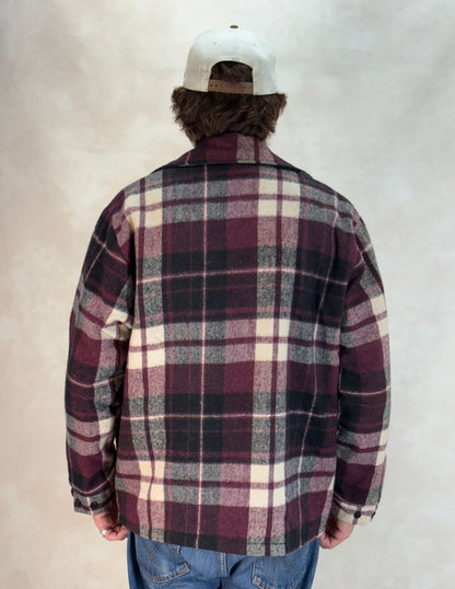 Size Large. 4 pockets 70s Plaid coat Made in USA ( broken zipper)-AJ357 Studio