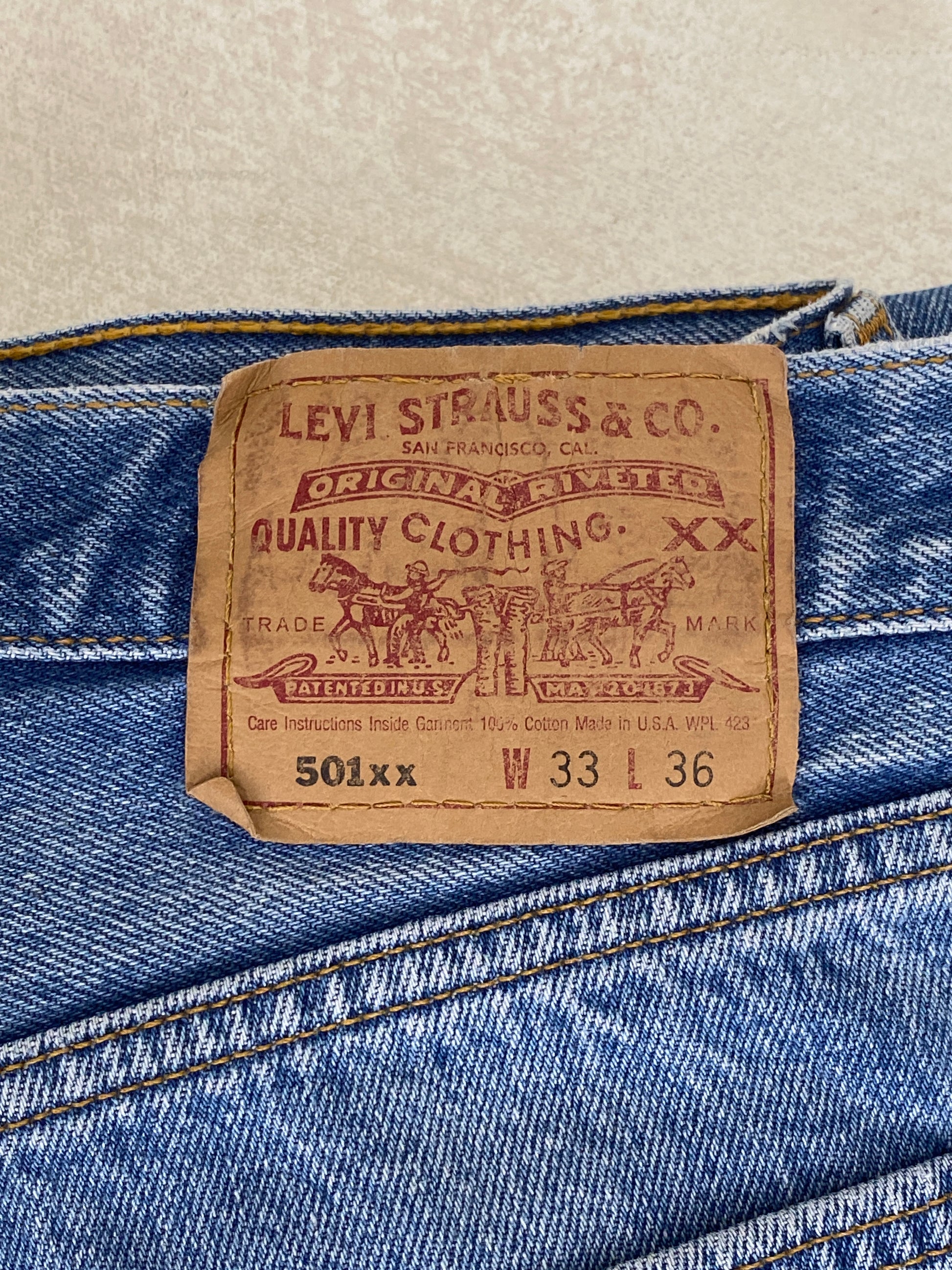 Vintage Levi’s 501 Jeans – Classic Denim Made in USA – Size 33x36-military-AJ357 Studio