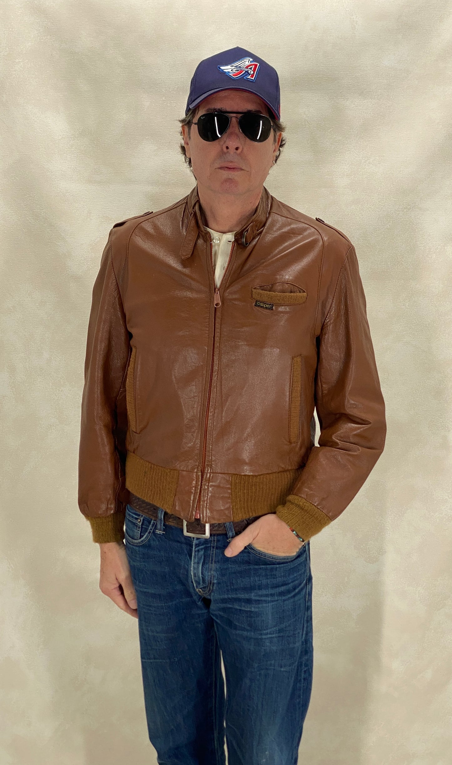 Vintage 1980s men’s leather jacket in classic retro style, size 40US 50EU