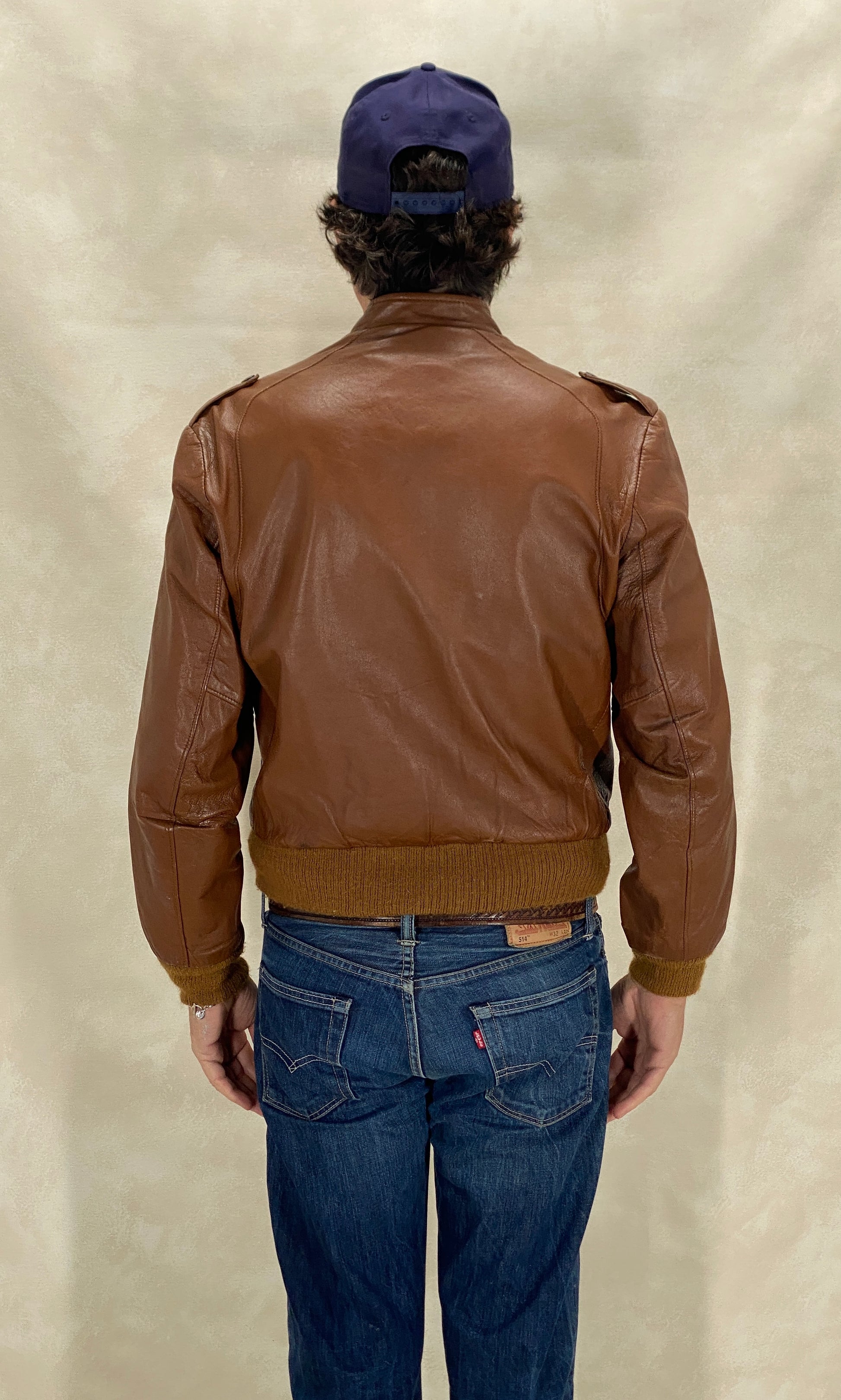 Vintage 1980s men’s leather jacket in classic retro style, size 40US 50EU
