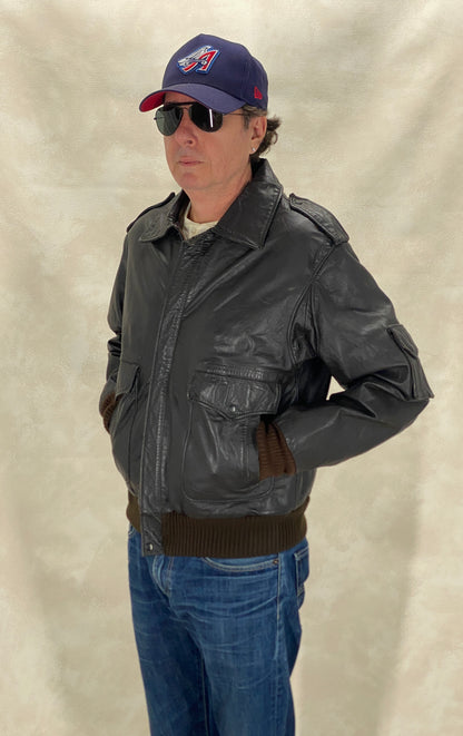 Size 42US / 52EU. Vintage leather bomber Flight Jacket Aviator-AJ357 Studio