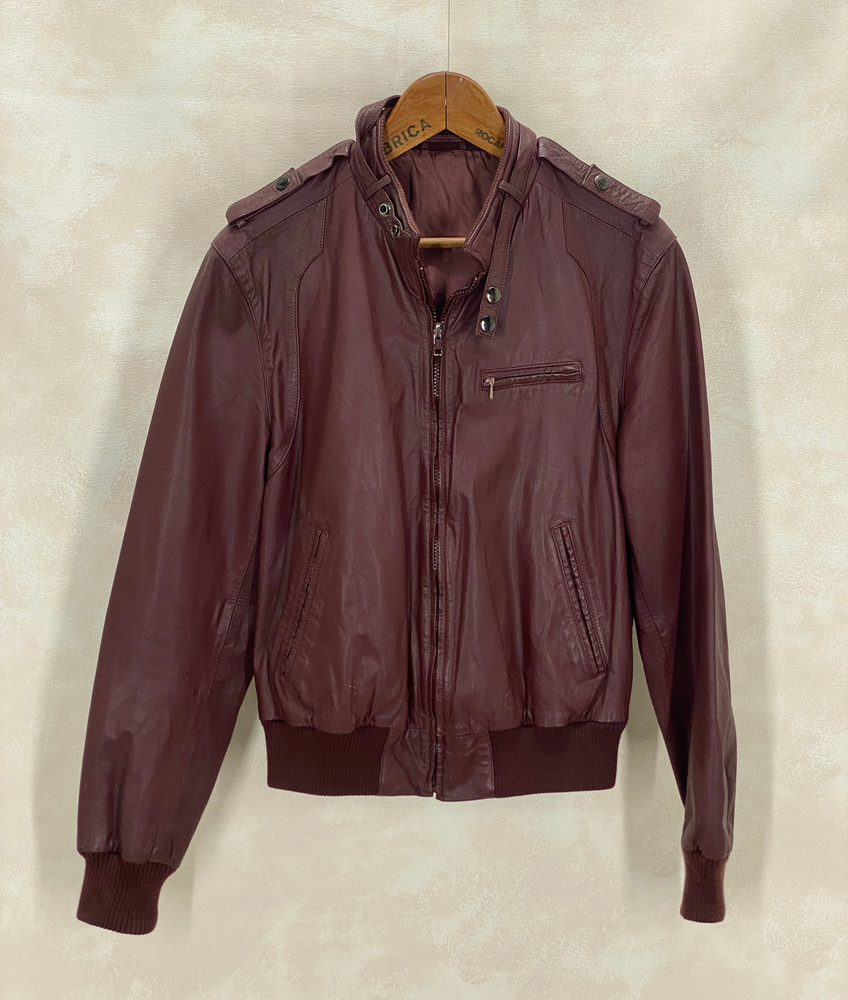 Size 42 Long (fit 50 euro ). 80s Vintage leather Jacket members only style-AJ357 Studio
