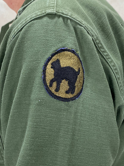 Size Small. Authentic US Army 1965 Vietnam era vintage OG-107 fatigue shirt-AJ357 Studio