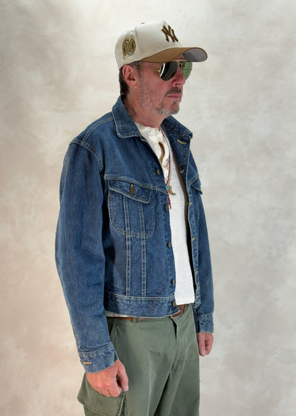 Size 42US / 52EU. Authentic 1970s Lee Union made Denim Jacket – Made in USA – Two Chest Pockets-AJ357 Studio