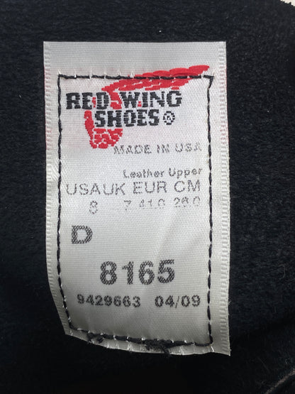 Red Wing Size 8 D (41 EU) 8165 is a classic 6-inch round-toe boot Black. Factory Second-AJ357 Studio