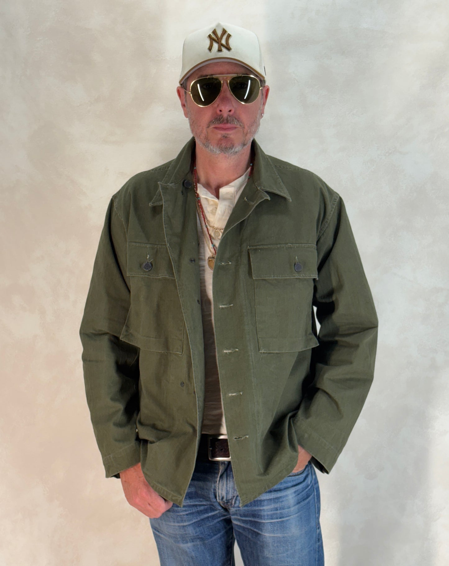 Size 38 Reg ( Med/ Large) Authentic WWII US Army HBT Shirt – M1942 – 13 Star Buttons – Gas Flap – WW2 Vintage - USA Vintage