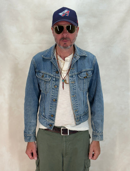 Size 36US / 46EU. Authentic 1970s Lee Union Made Denim Jacket – Made in USA – Two Chest Pockets-AJ357 Studio