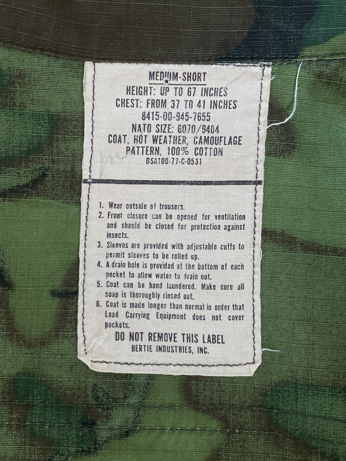 Med Short. Authentic 1977 US Army vintage Erld camouflage jungle jacket.-AJ357 Studio