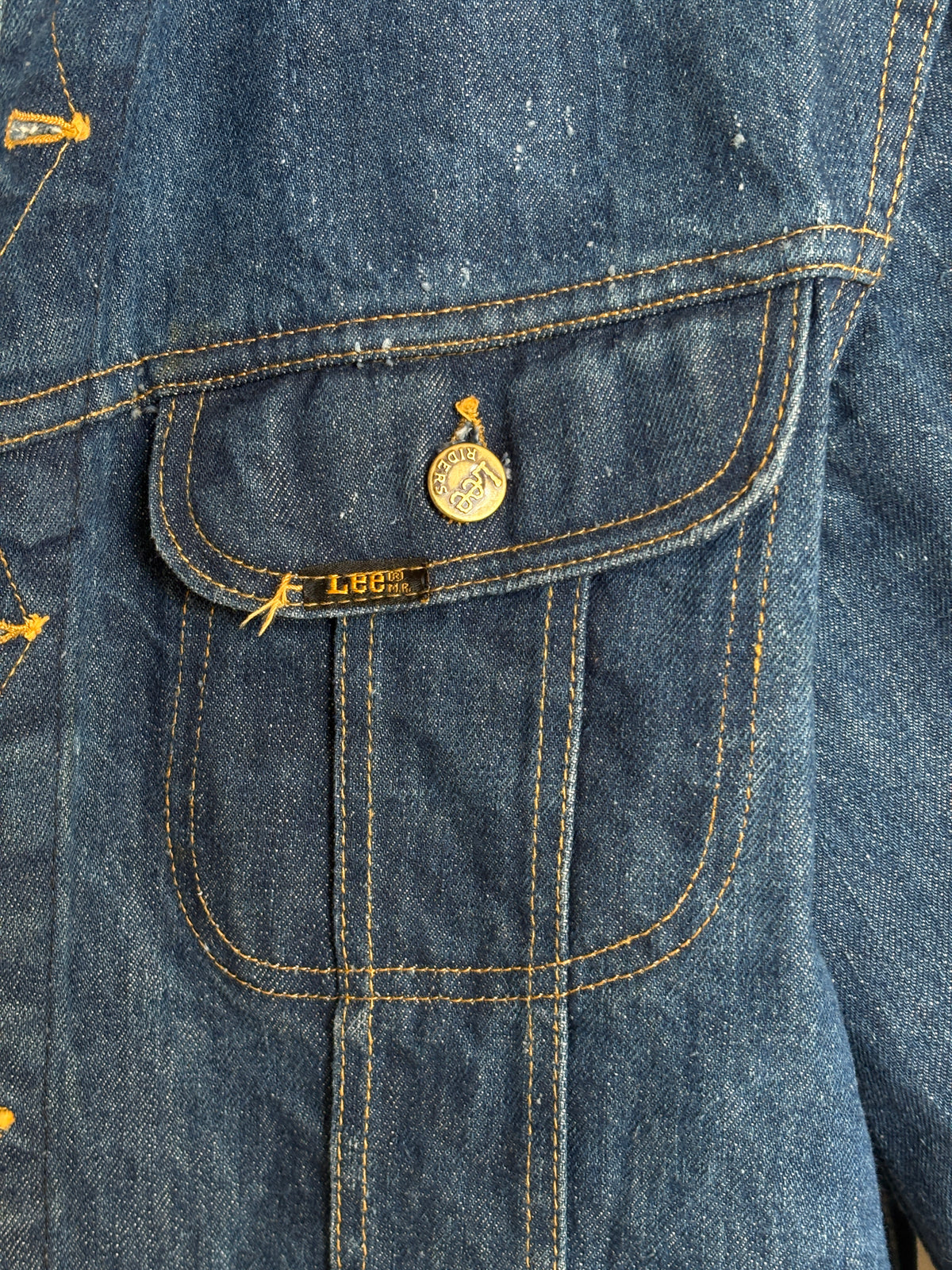 Vintage 70s Lee Union Made Denim Jacket | 2 Pockets | Made in USA | Size 44US / 54EU | Classic Blue Jean Workwear | AJ357 Studio