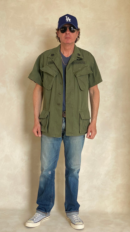 Medium. Authentic 1967 3rd pattern US Air Force vintage Vietnam jungle jacket.-AJ357 Studio