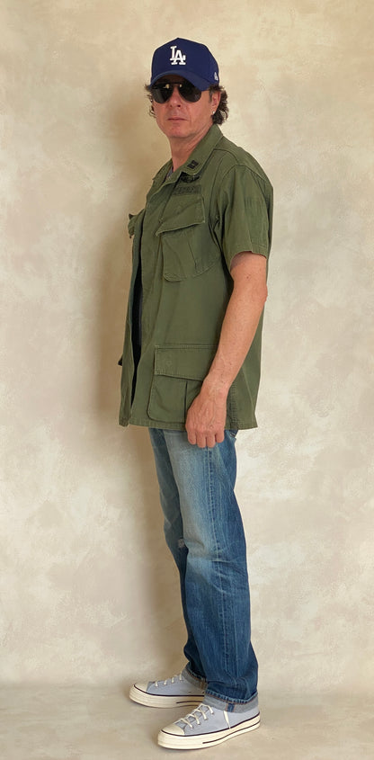 Medium. Authentic 1967 3rd pattern US Air Force vintage Vietnam jungle jacket.-AJ357 Studio