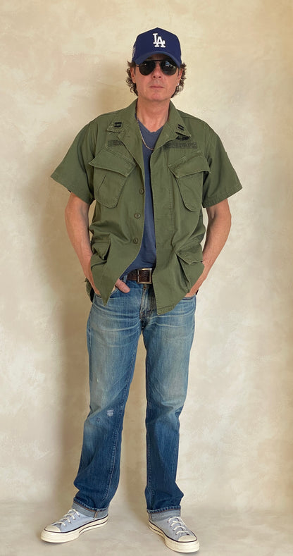 Medium. Authentic 1967 3rd pattern US Air Force vintage Vietnam jungle jacket.-AJ357 Studio