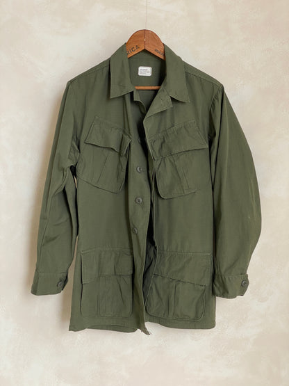 Small Reg. Authentic 1969 US Army Vintage Vietnam Jungle Jacket. Military-AJ357 Studio
