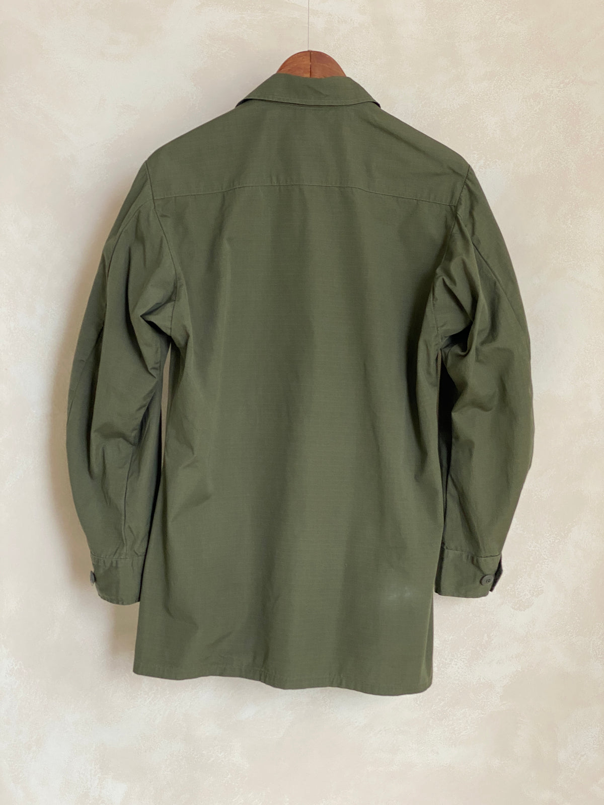 Small Reg. Authentic 1969 US Army Vintage Vietnam Jungle Jacket. Military-AJ357 Studio