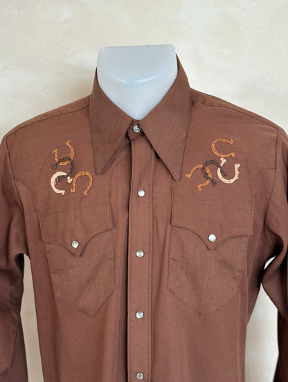 Size M. Authentic Vintage 70’s embroidered Western Shirt —-AJ357 Studio