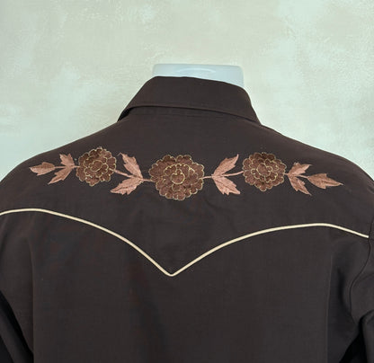 Size M. Authentic Vintage 70’s embroidered Western Shirt-AJ357 Studio