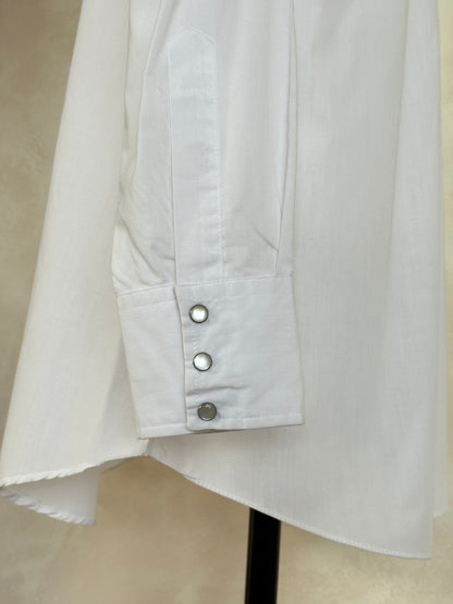Size M. Authentic Vintage 80’s Embroidered Western Shirt-AJ357 Studio