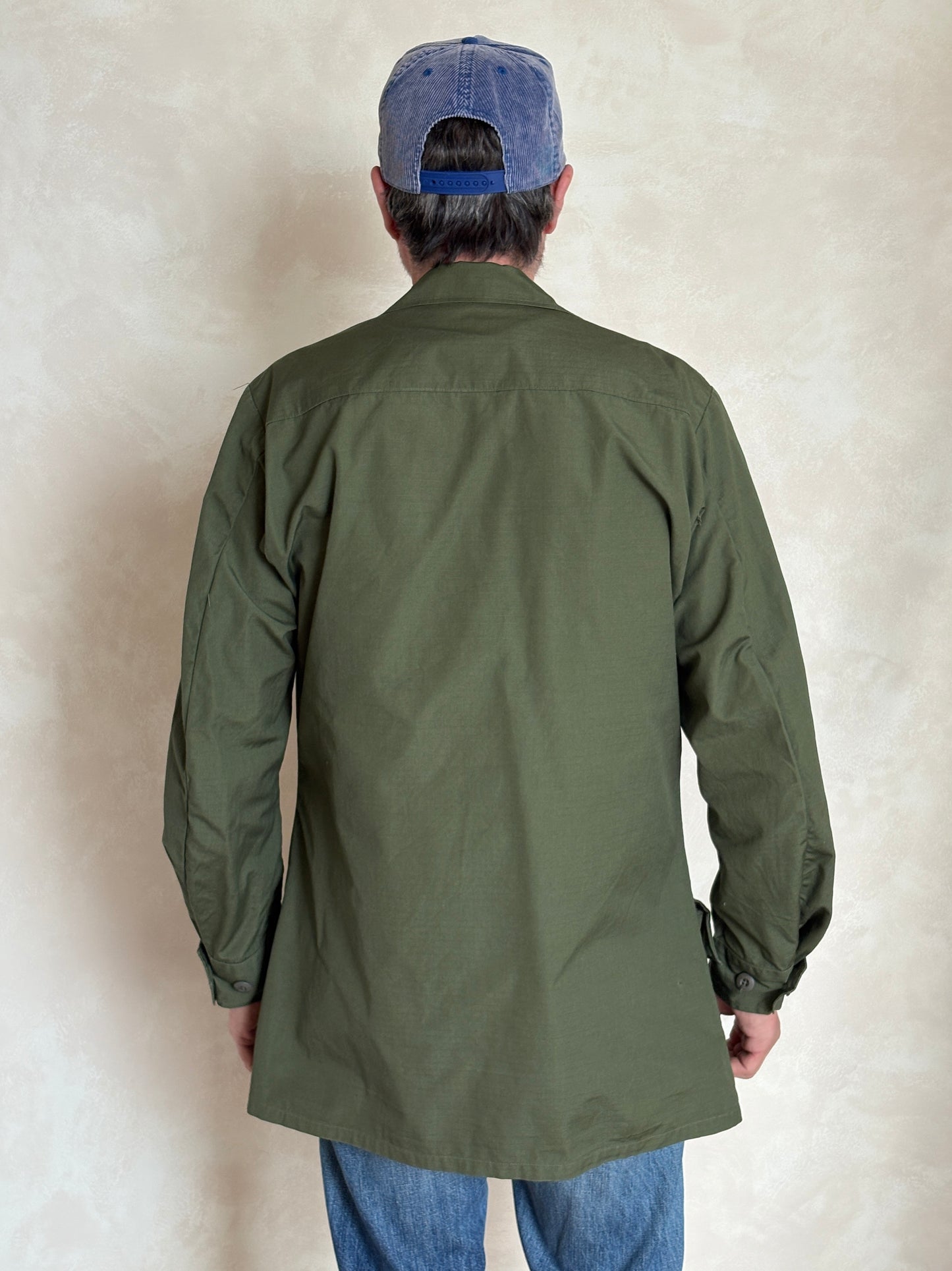 Small Long. Authentic 1969 US Army vintage Vietnam jungle jacket.